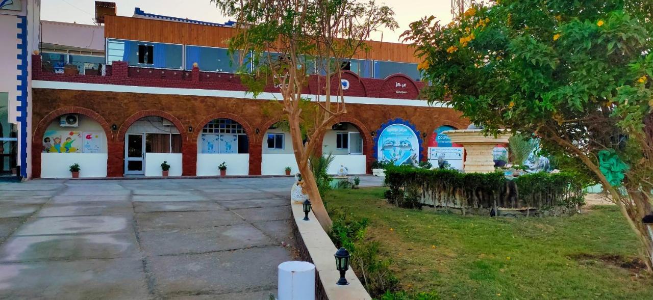 Dolphin Hotel El Qoseir Bagian luar foto