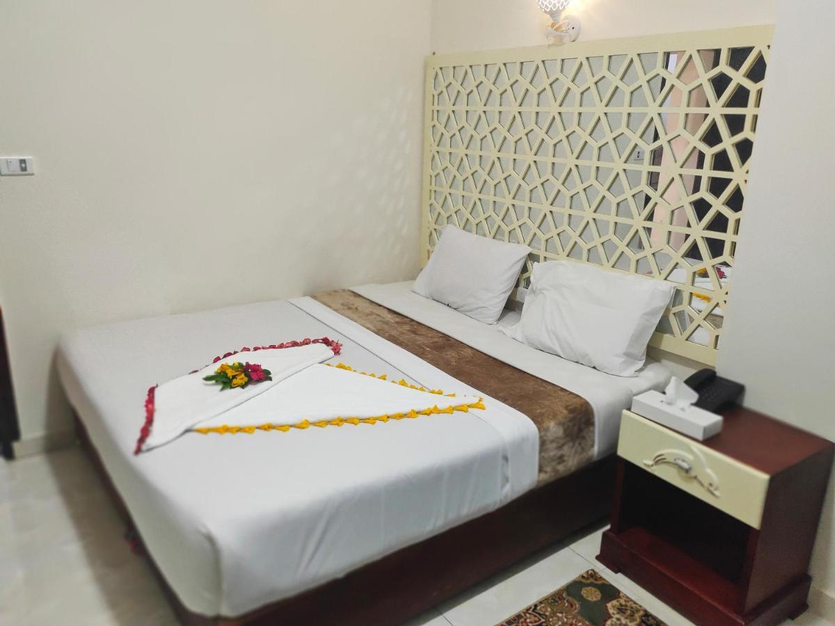 Dolphin Hotel El Qoseir Bagian luar foto